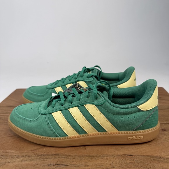 New Womens Adidas Breaknet Sleek Green Yellow Gum Leather Low Sneakers Size 7.5 - Picture 2 of 8